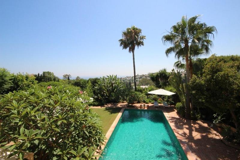 Foto e2dfefc3-f29e-4a6d-ac66-00dadc7ebc20. Chalet exquisita villa en elviria en Santa María Marbella