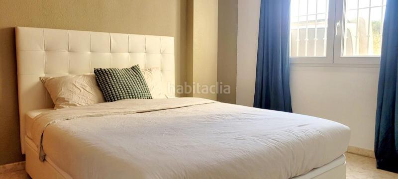 Foto 3827c3d2-0601-4fb0-b33f-9f7fd9d76194. Piano terra con riscaldamento parcheggio piscina in Fuengirola