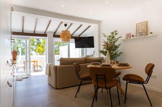 Casa adossada a Zona Centro Comercial Torrequebrada. Oportunidad única de compra! inmueble reformado con vistas al ma