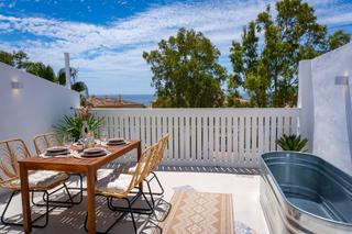 Maison jumelée à Zona Centro Comercial Torrequebrada. Oportunidad única de compra! inmueble reformado con vistas al ma