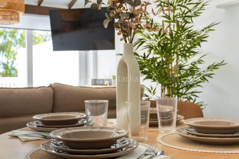 Foto bc0ed937-aee4-4583-b153-7cdb9f8e07e4. Casa a schiera con riscaldamento parcheggio in Zona Centro Comercial Torrequebrada Benalmádena