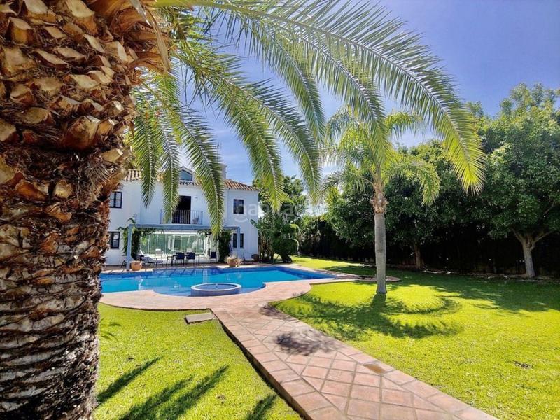 Foto 20282491-a704-4603-afbd-bc0b55a04d42. Chalet exclusiva villa cortijo en Guadalmina Baja en Marbella