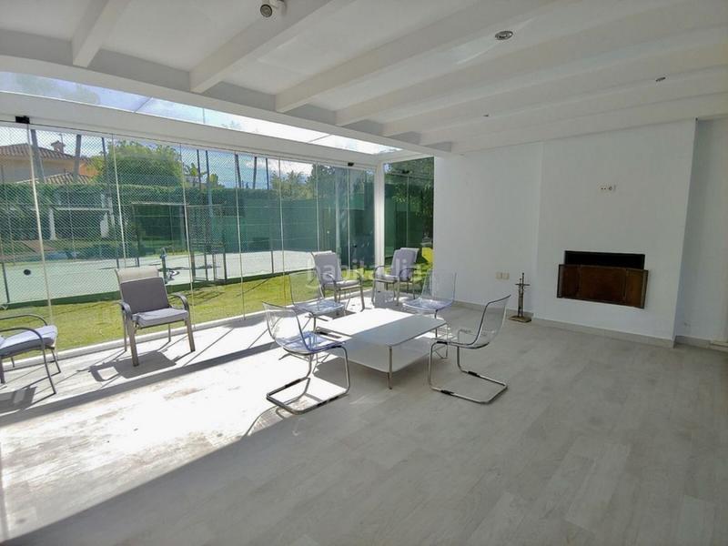 Foto a9e9feeb-a06a-4b39-a13f-c8fb445e4746. Chalet exclusiva villa cortijo en Guadalmina Baja en Marbella