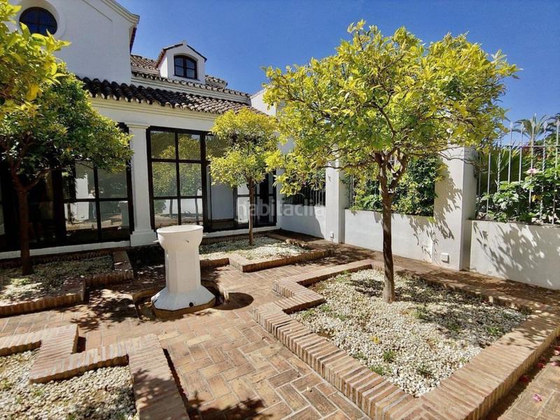 Foto aa84b6e5-dcbe-4b60-9277-c90d4d6ca990. Chalet exclusiva villa cortijo en Guadalmina Baja en Marbella