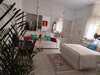 Rent Studio  Calle rodrigo de triana. Coqueto estudio en centro fuengirola