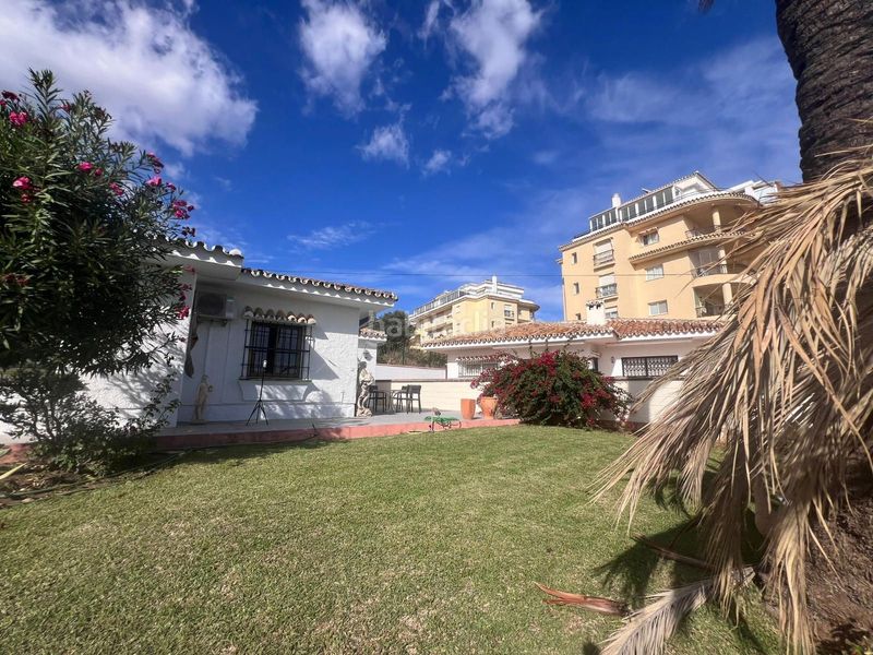 Foto 61f62651-0068-413a-9177-4acc74f2ef77. Casa amb aparcament a la cala Mijas Mijas