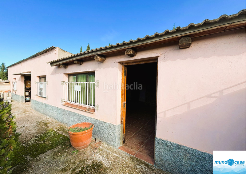 Foto 247bcd44-2dd2-4248-b3d2-f7b37959eac8. Country house with parking in Peñaflor Zaragoza