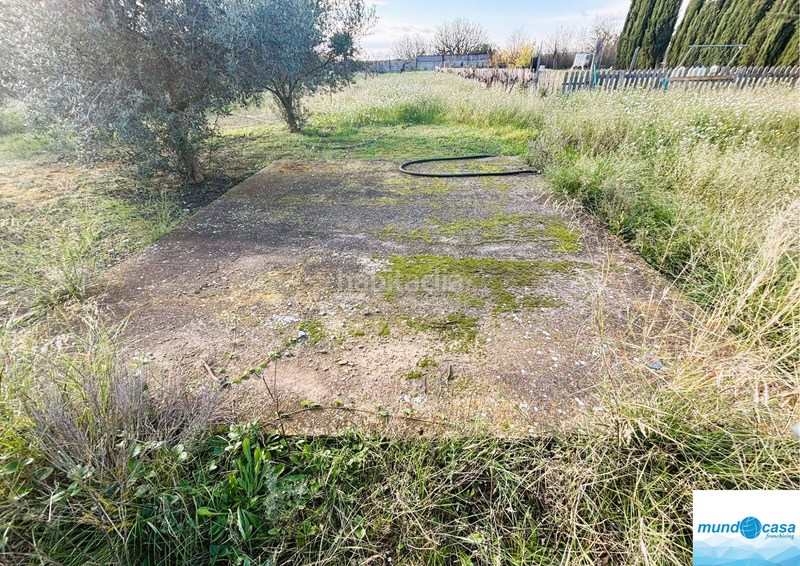 Foto 419da45e-f8ee-46cb-8e73-c38405b48375. Country house with parking in Peñaflor Zaragoza