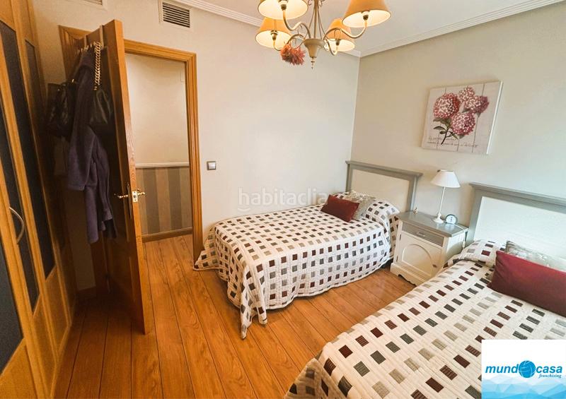 Foto a1112329-a099-4cb6-ba68-6ad03e3497db. Flat in plaza ángel sanz briz 2 in La Granja Zaragoza