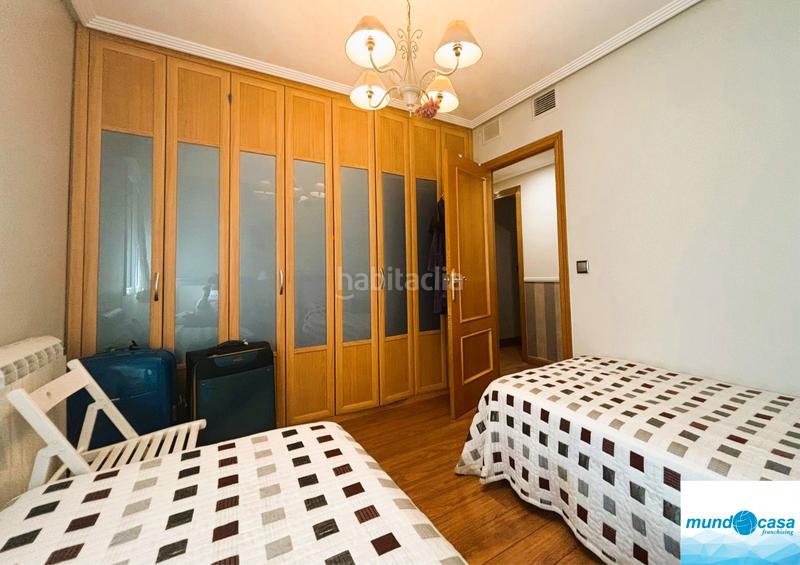 Foto a98cf4bb-de0c-45c9-95a9-b5c4ee2177b8. Flat in plaza ángel sanz briz 2 in La Granja Zaragoza