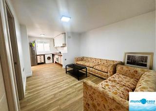 Casa aparellada  Avenida lorenzo pardo