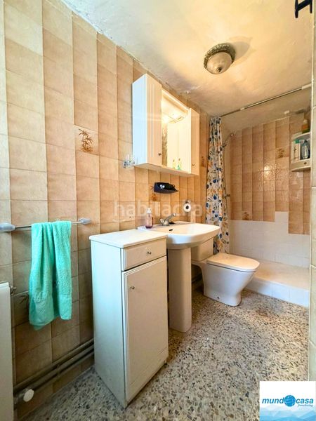 Foto 992c885a-ef30-42c4-974e-333774c9b98b. Casa amb xemeneia calefacció a Épila