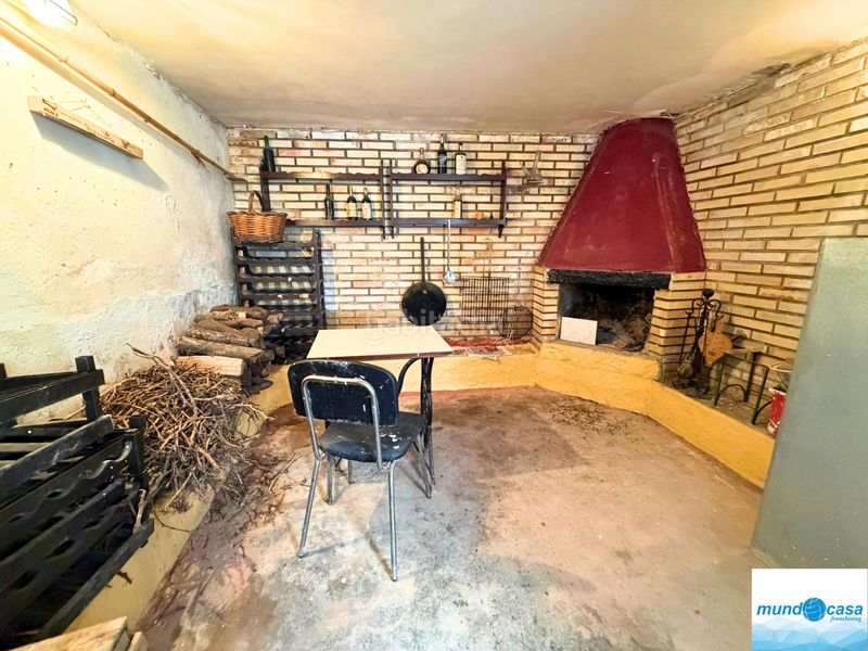 Foto b76458d1-e97a-432a-8c70-2f43500b10eb. Casa amb xemeneia calefacció a Épila