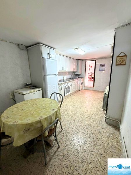 Foto c532fd90-5d9e-46df-bae7-512351cf3deb. Casa amb xemeneia calefacció a Épila