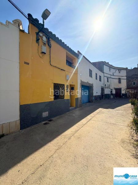 Foto ef80ac64-6079-47bf-89b3-d5fa5bd6cb41. Casa amb xemeneia calefacció a Épila