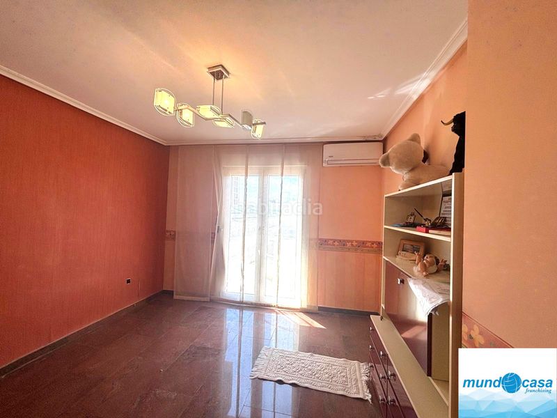 Foto 4ff35ba2-ec2e-4526-b67d-1ed4bd7c4cc6. Casa adossada amb calefacció aparcament a Escatrón