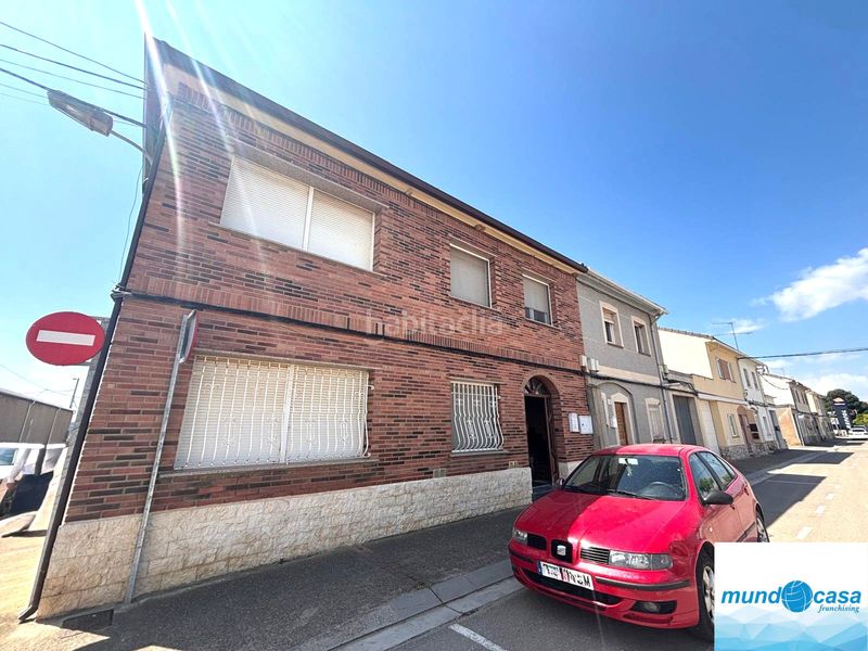 Foto bfdd944d-0211-4783-b67b-9208fe4b0459. Casa adossada amb calefacció aparcament a Escatrón