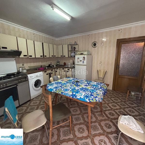 Foto b65e7f4e-f890-4acc-949e-d06fe4c23e77. Casale con camino in Escatrón