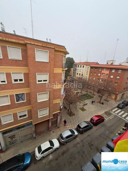 Foto b114c7bd-5eb6-4975-8f02-b27a90f17e9a. Piso en Las Fuentes Zaragoza