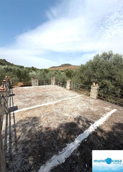 Foto ec334ce4-d316-4e31-aef6-2d5ee40675d9. Masia amb xemeneia piscina a Morata de Jalón