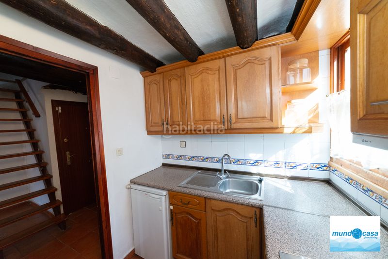 Foto af7a9d09-be64-4867-a02e-453455feab3b. Dúplex amb xemeneia calefacció a La Magdalena Zaragoza
