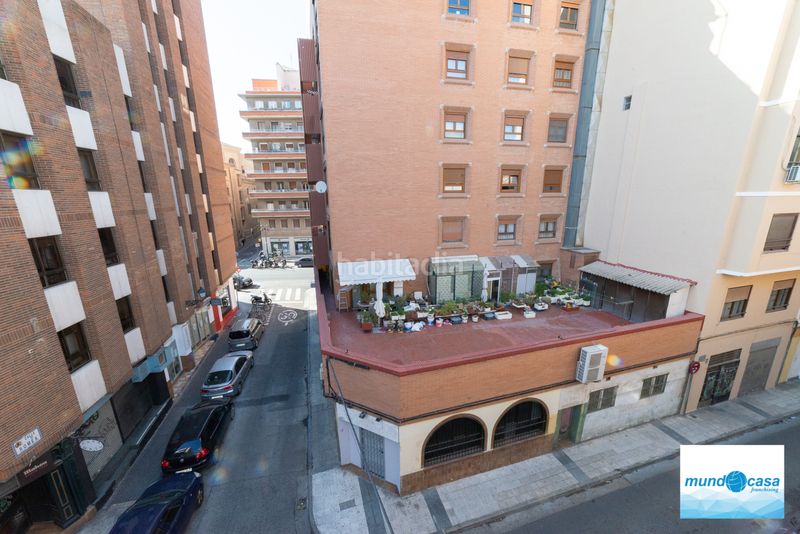 Foto c4c823eb-667d-4854-9ec2-eef02ea2d806. Dúplex amb xemeneia calefacció a La Magdalena Zaragoza