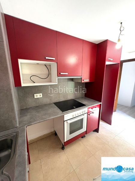 Foto 5d1780a4-c6f7-40b3-8348-92ab1481c12f. Flat with heating parking in Pinseque