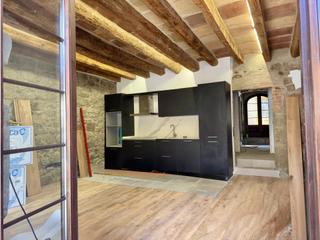 Flat  Major. Lujo de piso duplex masia rehabilitada en casserres