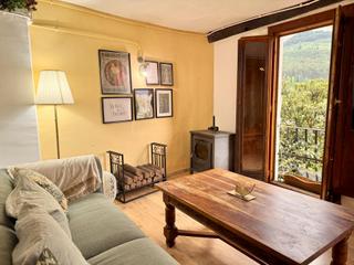 Appartement  Tosses. Piso con vistas en la pobla de llillet a la venda de 1 habitació