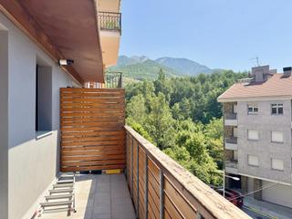 Pis  Reina elisenda. Piso dúplex de 2 dormitorios con ascensor en bagà a la venda!