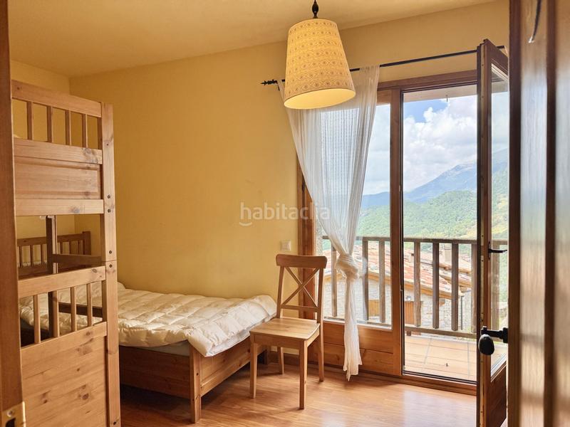 Foto 17088d99-a3fc-483a-86e2-97f29504bb90. House with heating parking in Castellar de n´Hug