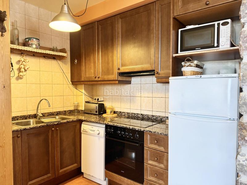 Foto 59a29233-4182-44f3-8567-54ef19b449b9. House with heating parking in Castellar de n´Hug