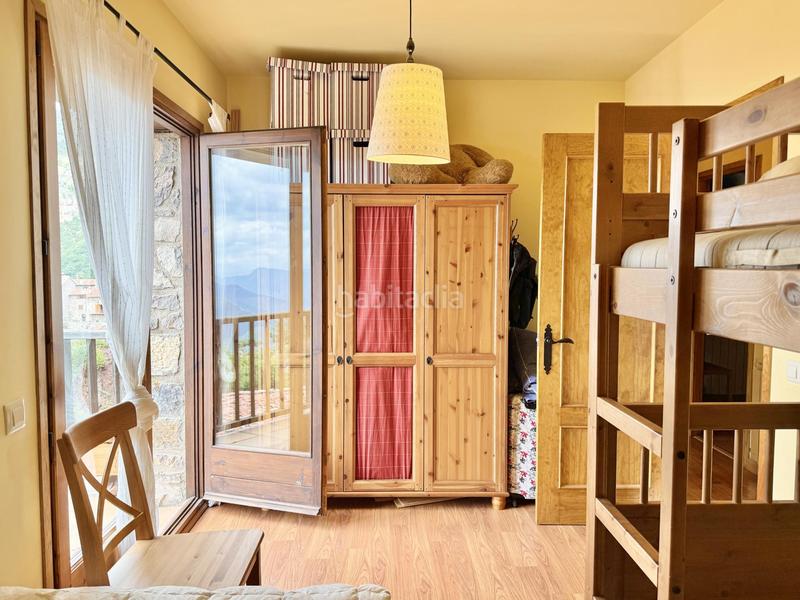 Foto f6bfcd2b-f674-4a6d-b0bf-ab73245bee65. House with heating parking in Castellar de n´Hug