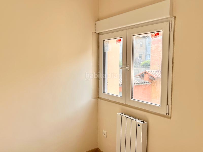 Foto 4b468b6d-3143-497d-b7ff-b91fbfd1f175. Piso  con balcón a la venta en Guardiola de Berguedà