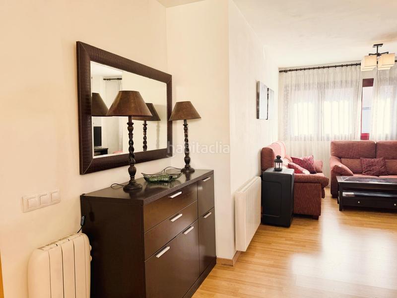 Foto b01808fc-00b6-404a-ba84-a14a5e87589f. Piso se vende elegante piso dúplex de 3 dormitorios en el centro y con ascensor! en Bagà