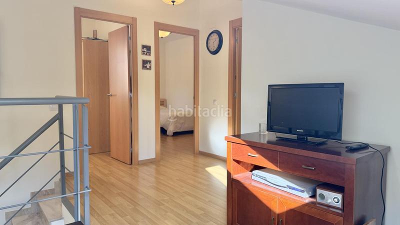 Foto b2f91b23-a7e9-4b94-973b-d0f68b84e36b. Piso se vende elegante piso dúplex de 3 dormitorios en el centro y con ascensor! en Bagà