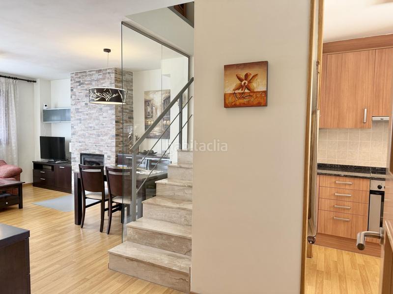 Foto b470a9c5-19a2-4c48-a44a-fc0a8dc09c1a. Piso se vende elegante piso dúplex de 3 dormitorios en el centro y con ascensor! en Bagà