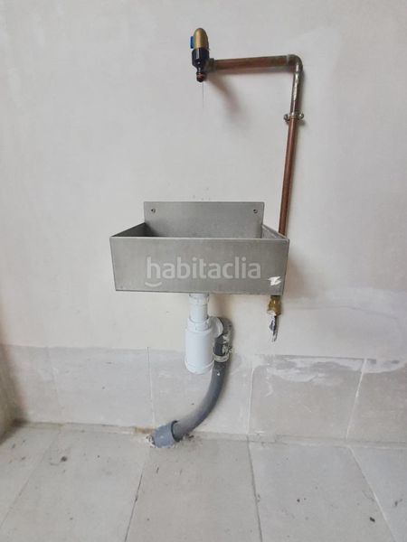 Foto 9fd71f7b-e7f2-4a25-8457-668ba3467d9f. Aparcament cotxe a Berga