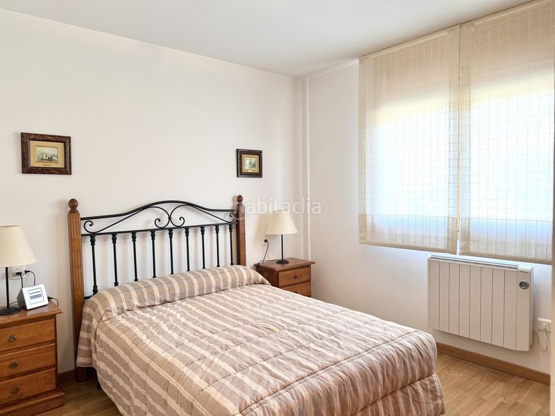Foto d0de0d9a-77e0-4553-819a-643d340b8b48. Flat with heating parking in Bagà
