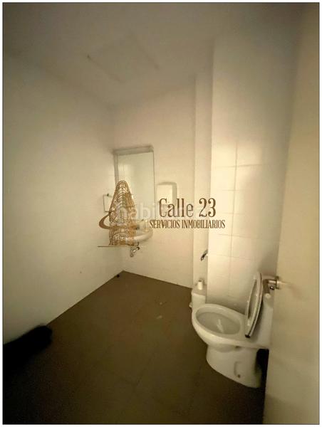 Foto 9c30a531-46b3-42d0-b474-612263a31399. Location local commercial avec chauffage dans Centro Huelva