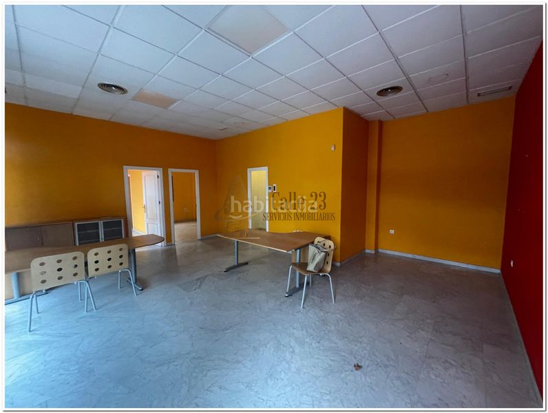 Foto 890b8d4c-ad54-4733-b896-a80715a8fbe7. Local comercial amb calefacció a El Portil