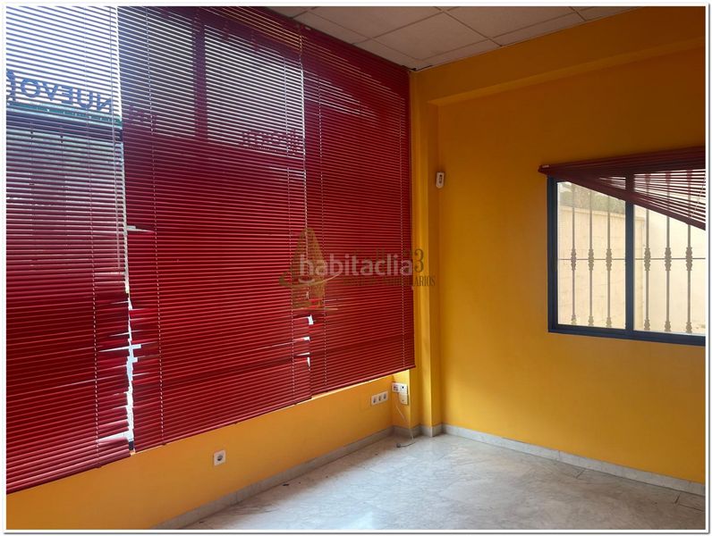 Foto a2b1c5c8-0958-4d84-8bf6-3d6c67ad34bb. Local comercial amb calefacció a El Portil