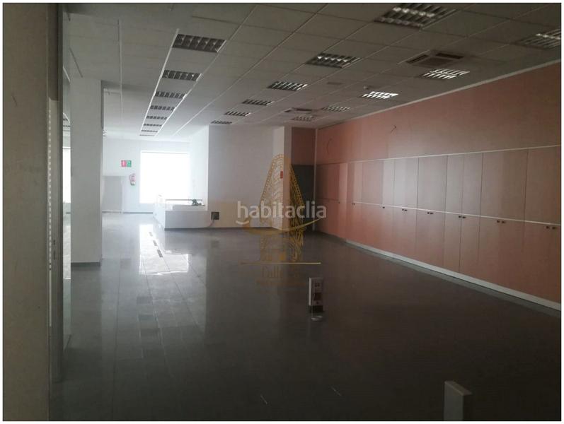 Foto e5a6c3a8-e17d-4557-84e2-ace657a49efb. Lloguer local comercial amb calefacció a Centro Huelva