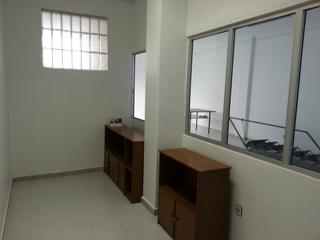 Locale commerciale in Calle Cercon del Rey