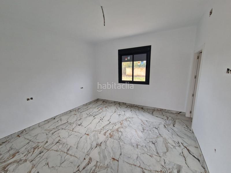 Foto b601bbec-bbec-4305-be73-7698f923c16e. Chalet con piscina in Villanueva de la Serena