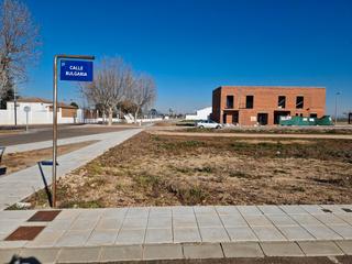 Terreny residencial a Villanueva de la Serena. Solar urbano de esquina.