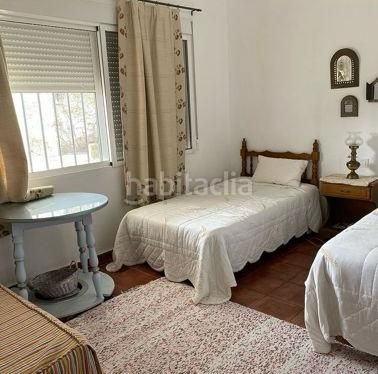Foto c32bbe00-0b54-4434-8857-6d388a99b237. Affitto chalet in Madrigalejo