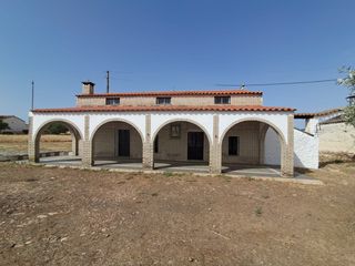 Chalet  Calle nueva. Chalet en venta en magacela