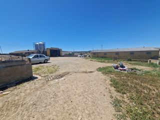 Finca rústica  Calle del divino señor. Rústica de explotación ganadera porcina en venta