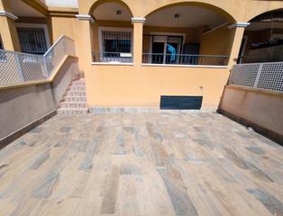 Lloguer Planta baixa a Calle vasari 34. Piso en alquiler en ribera beach ii